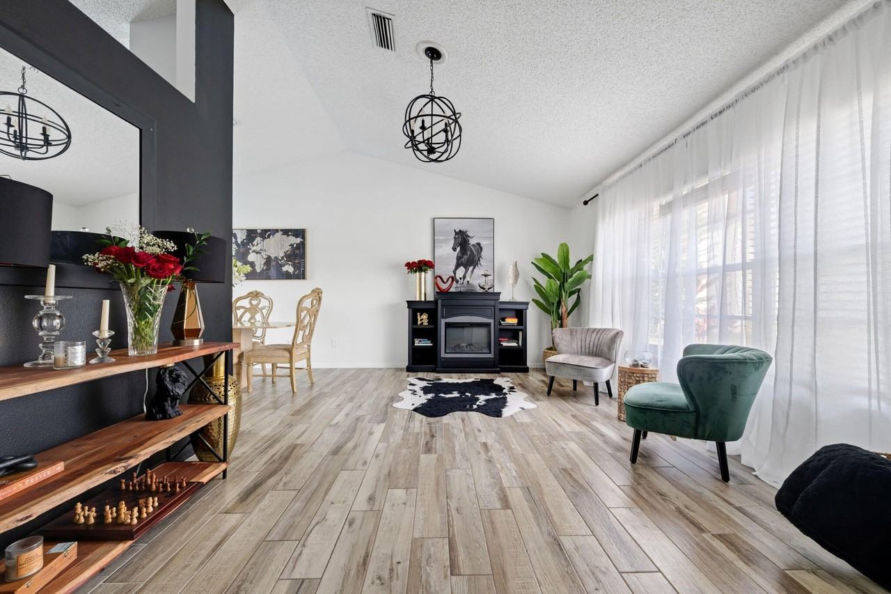 601 Sw Icon Ave - Photo 7 of 27