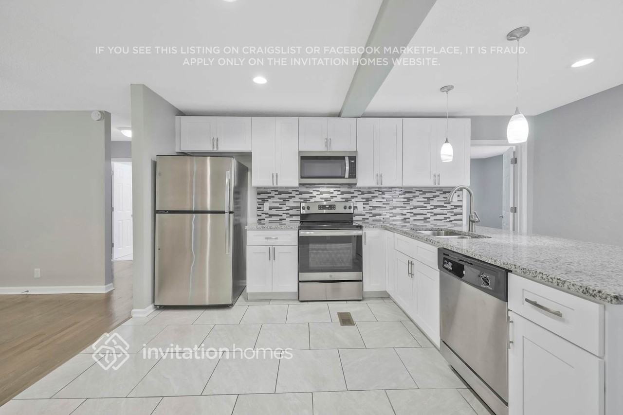 302 Nix Dr - Photo 7 of 25
