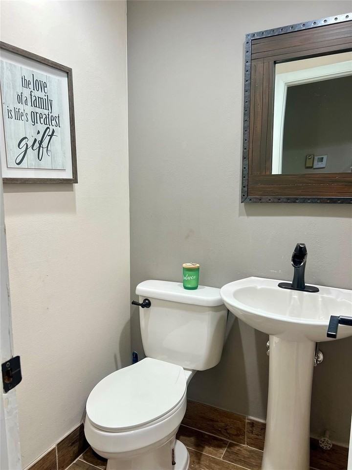 4040 N Hills Dr #25 - Photo 5 of 9