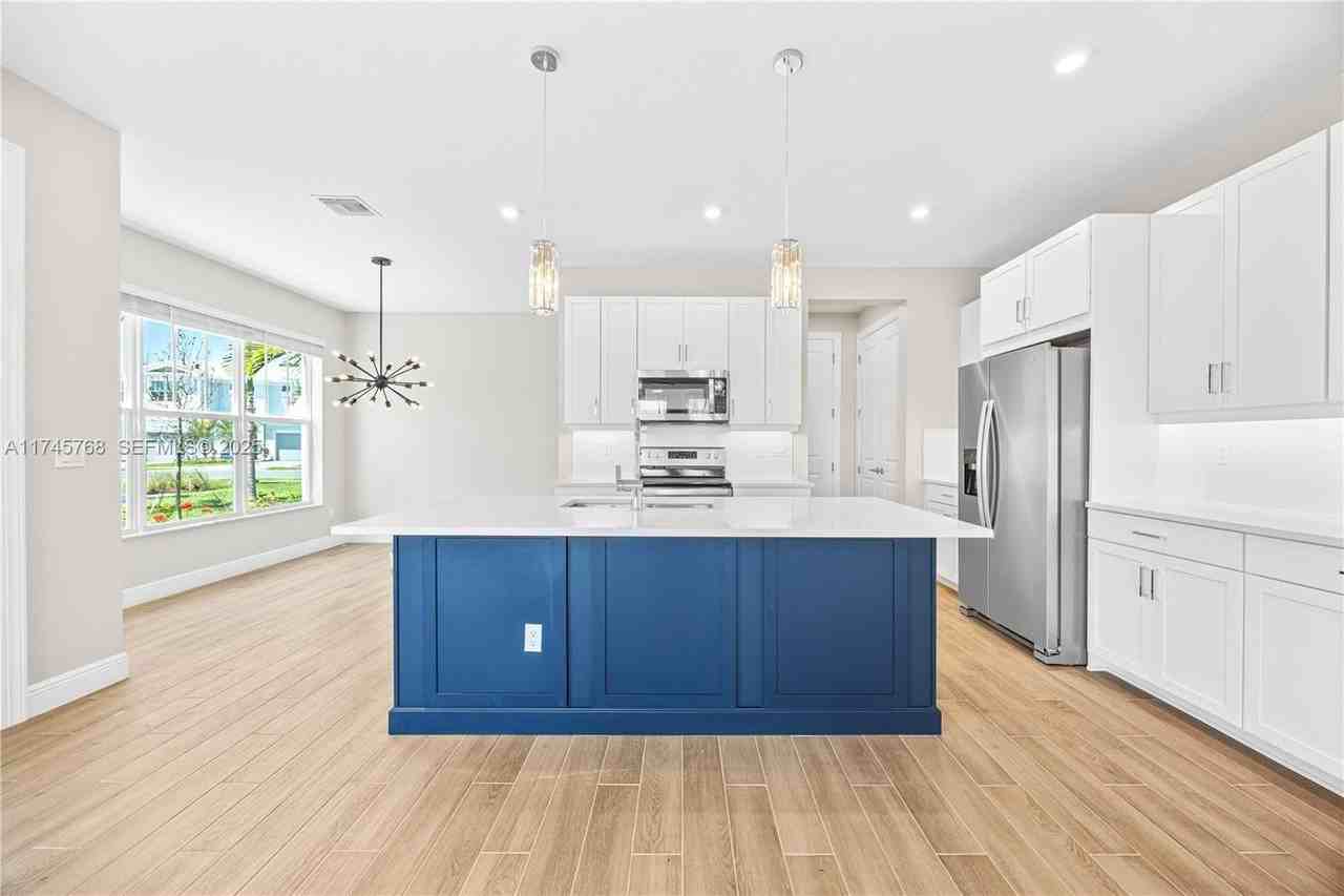 3542 Nw Solange Ct - Photo 6 of 45