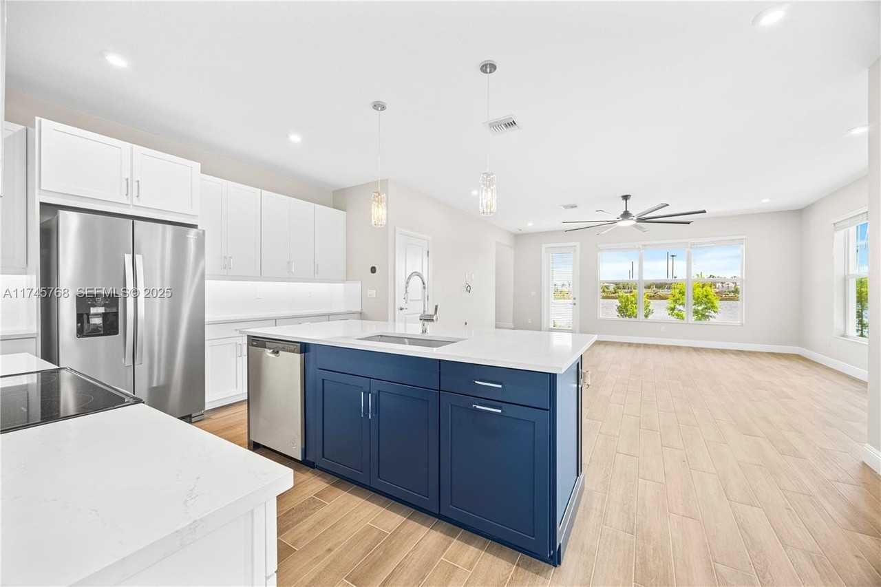 3542 Nw Solange Ct - Photo 7 of 45
