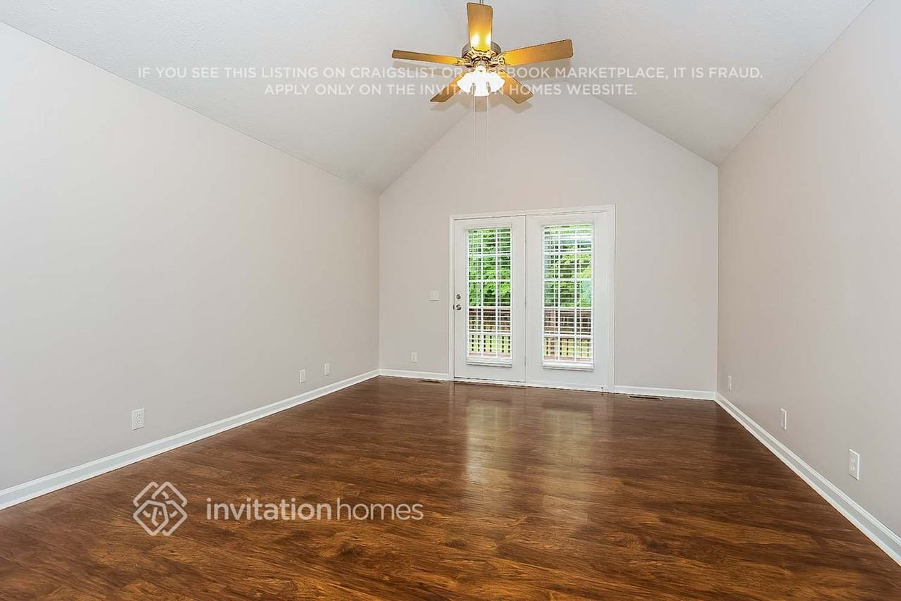 497 Laramie Dr - Photo 3 of 17