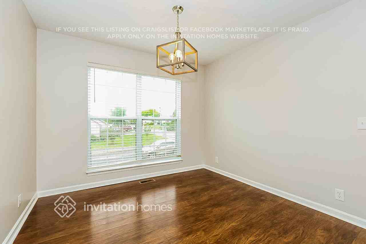 497 Laramie Dr - Photo 4 of 17