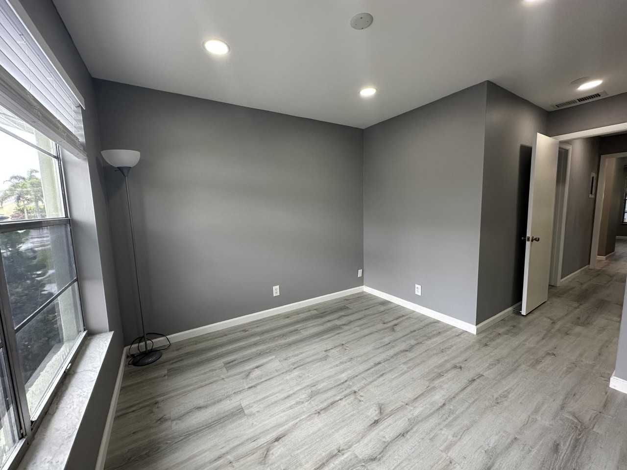 139 Deerfield Ct - Photo 7 of 14