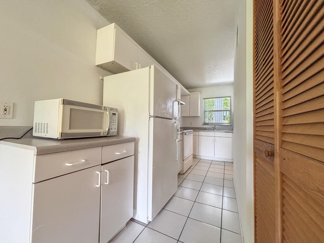 9013 Nw 38th Dr #106 - Photo 2 of 17