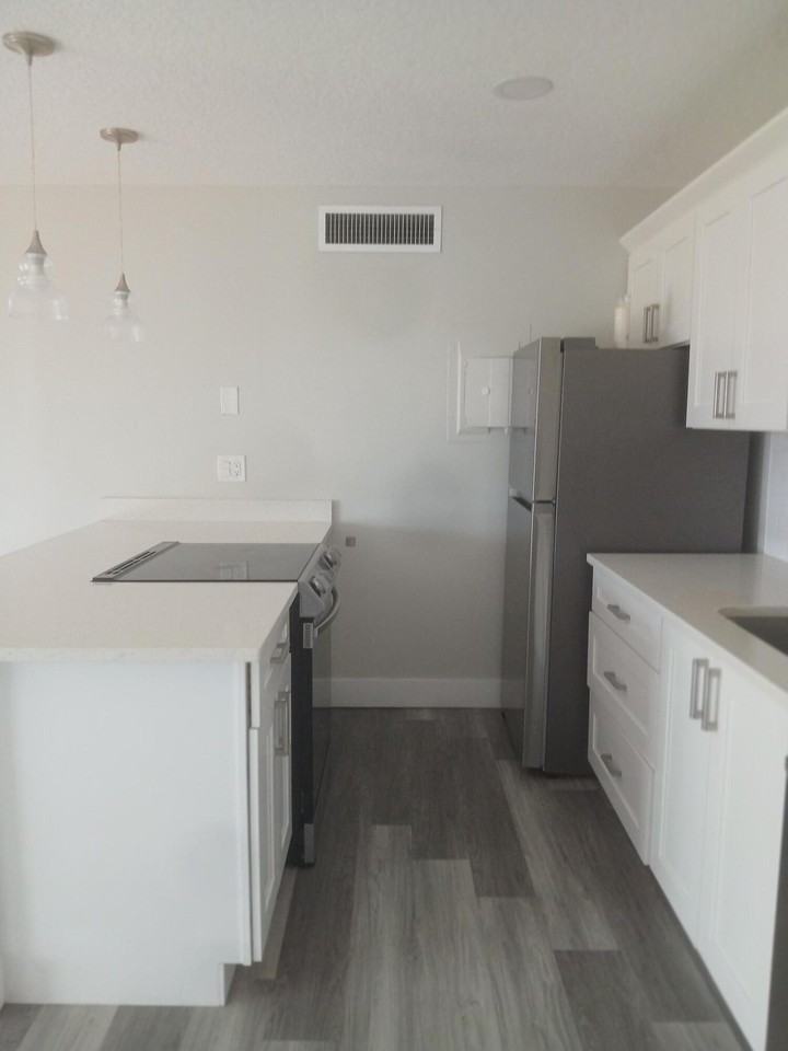 641 Executive Center Dr #P206 - Photo 2 of 12