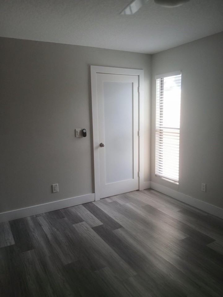 641 Executive Center Dr #P206 - Photo 6 of 12