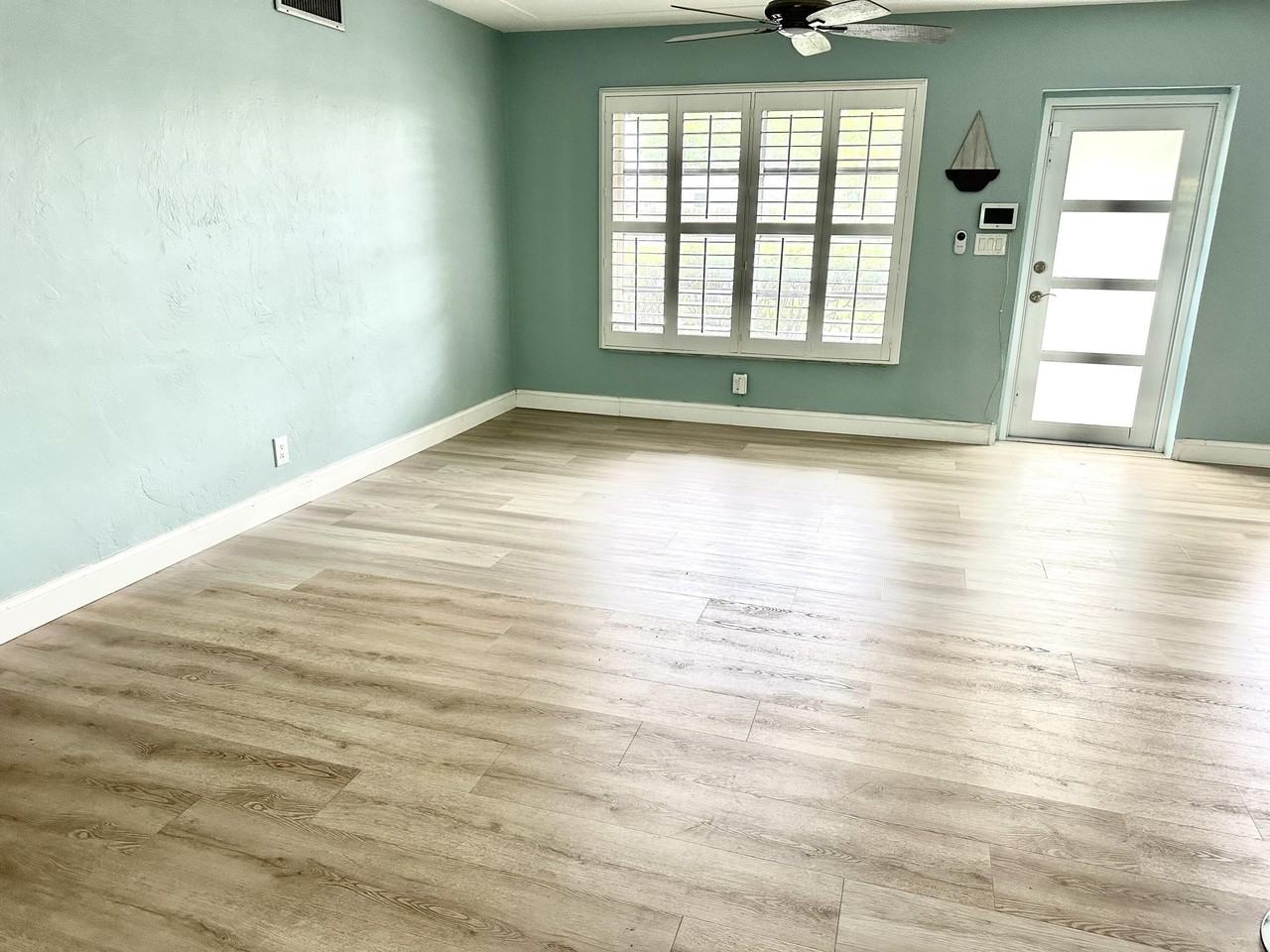 420 Se 12th Ave - Photo 3 of 20