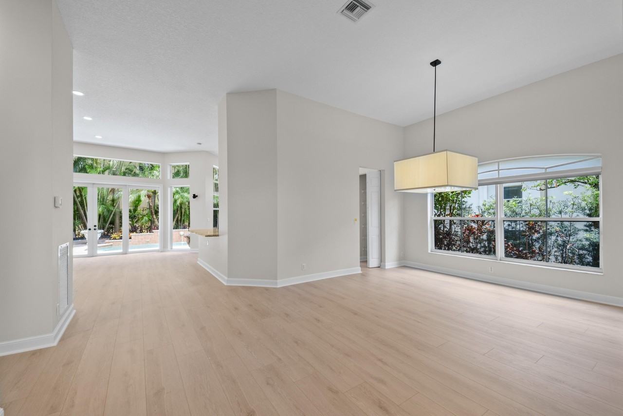 9875 Palma Vista Way - Photo 3 of 32