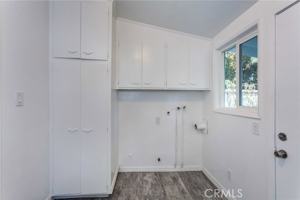 featured image of 16231 Moorpark St