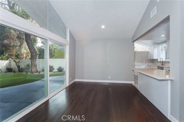 16231 Moorpark St - Photo 6 of 8