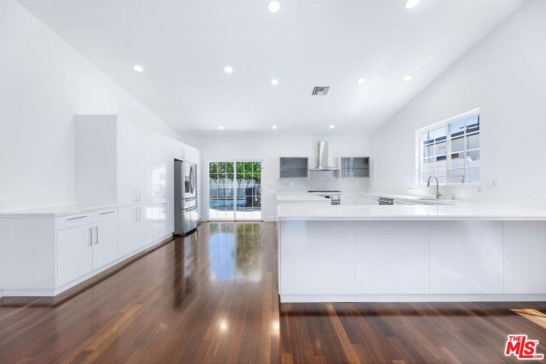 12719 Tiara St - Photo 5 of 8