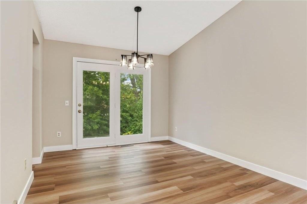 8616 Windward Cir - Photo 5 of 25