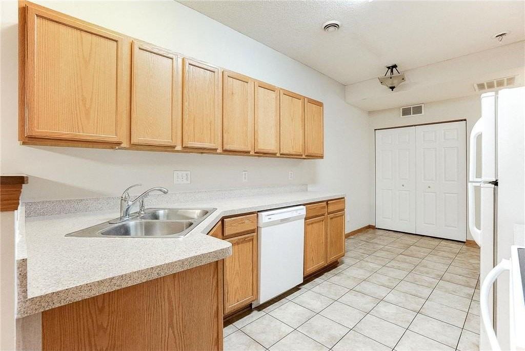 5040 Holly Ln N #3 - Photo 5 of 27