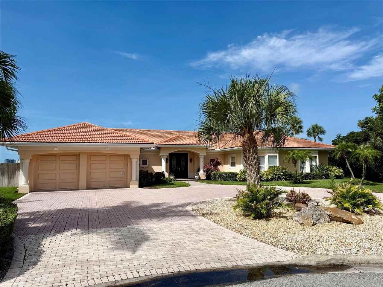 376 W Royal Flamingo Dr - Photo 2 of 38