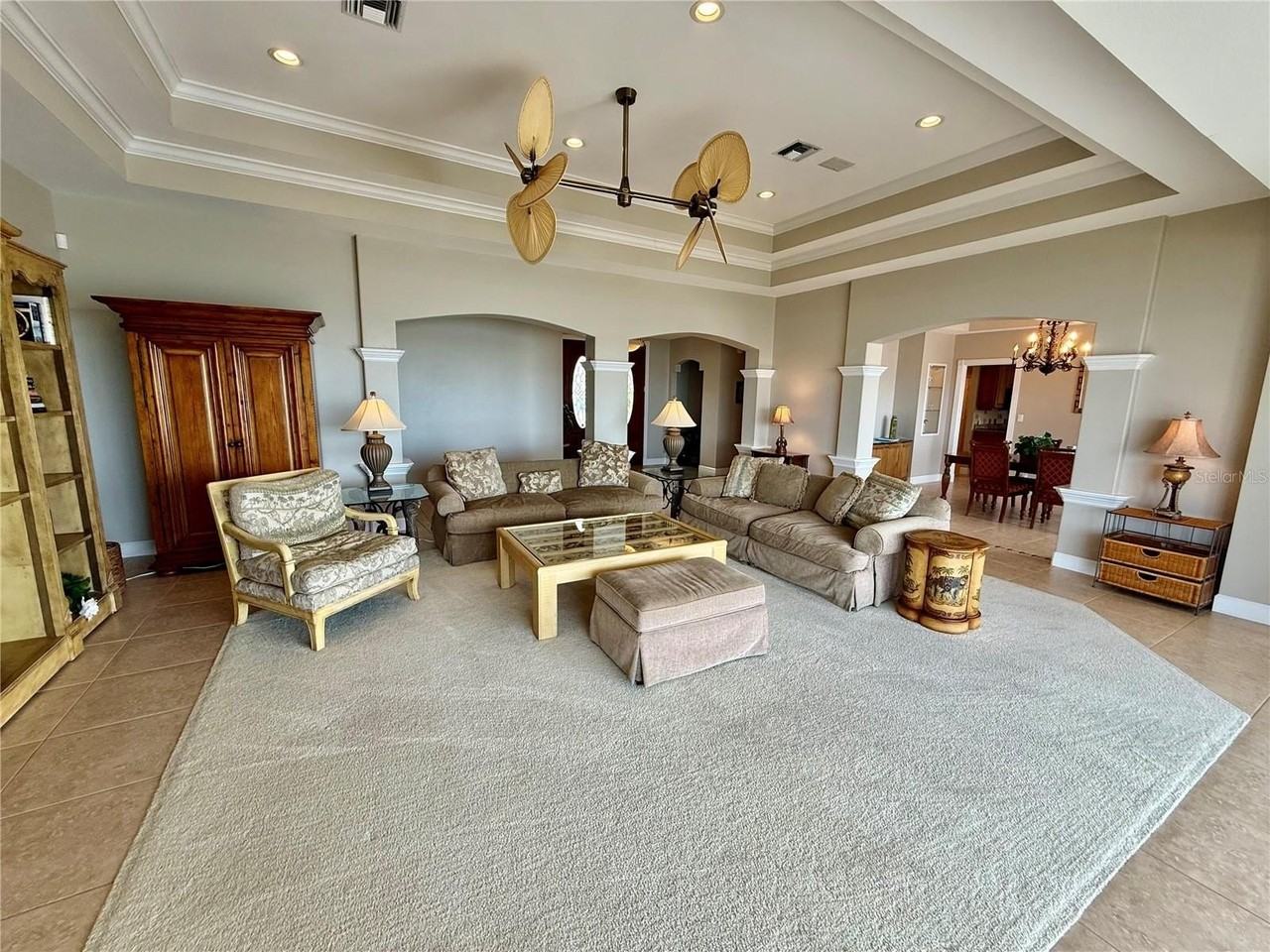 376 W Royal Flamingo Dr - Photo 4 of 38