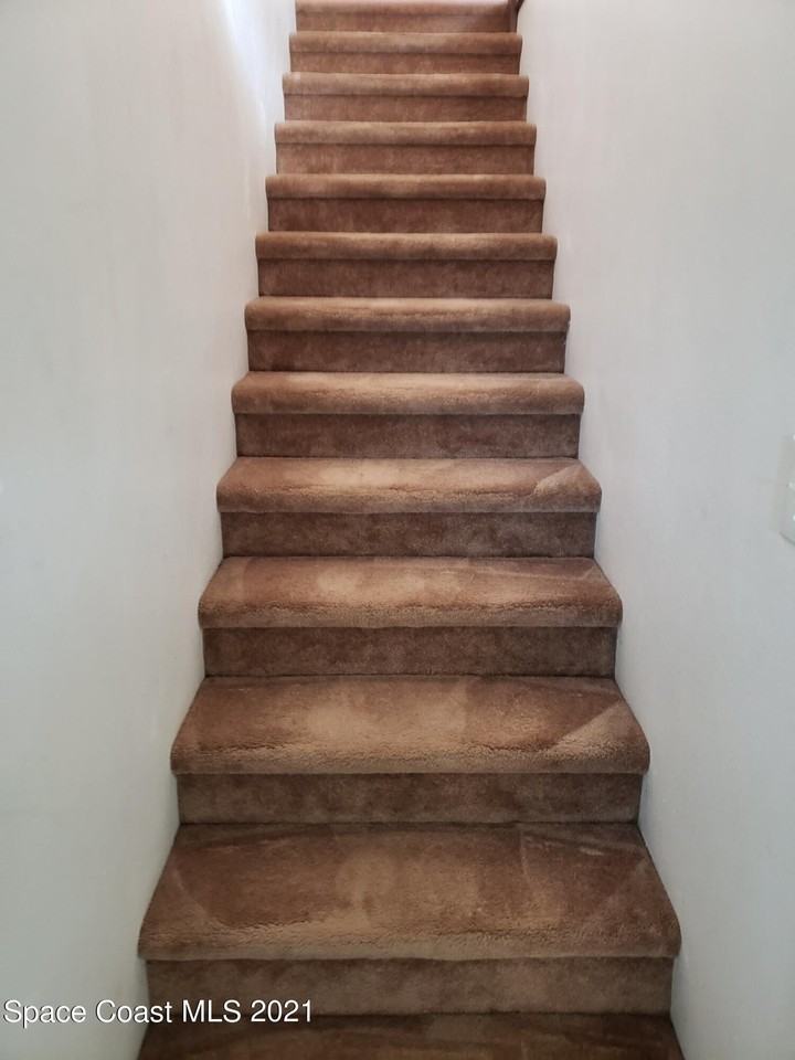 206 Pierce Ave - Photo 2 of 19