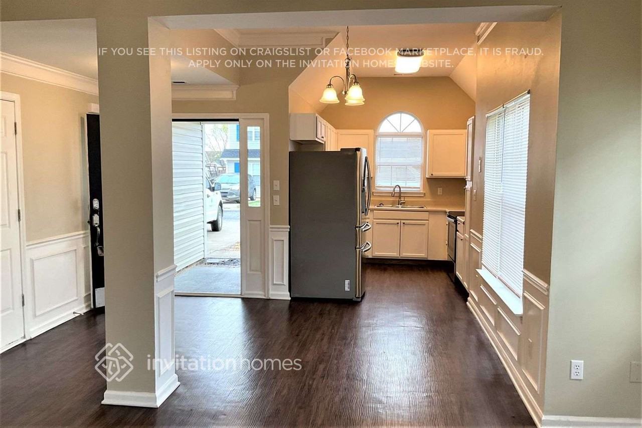 5807 Bridgeway Dr - Photo 6 of 18