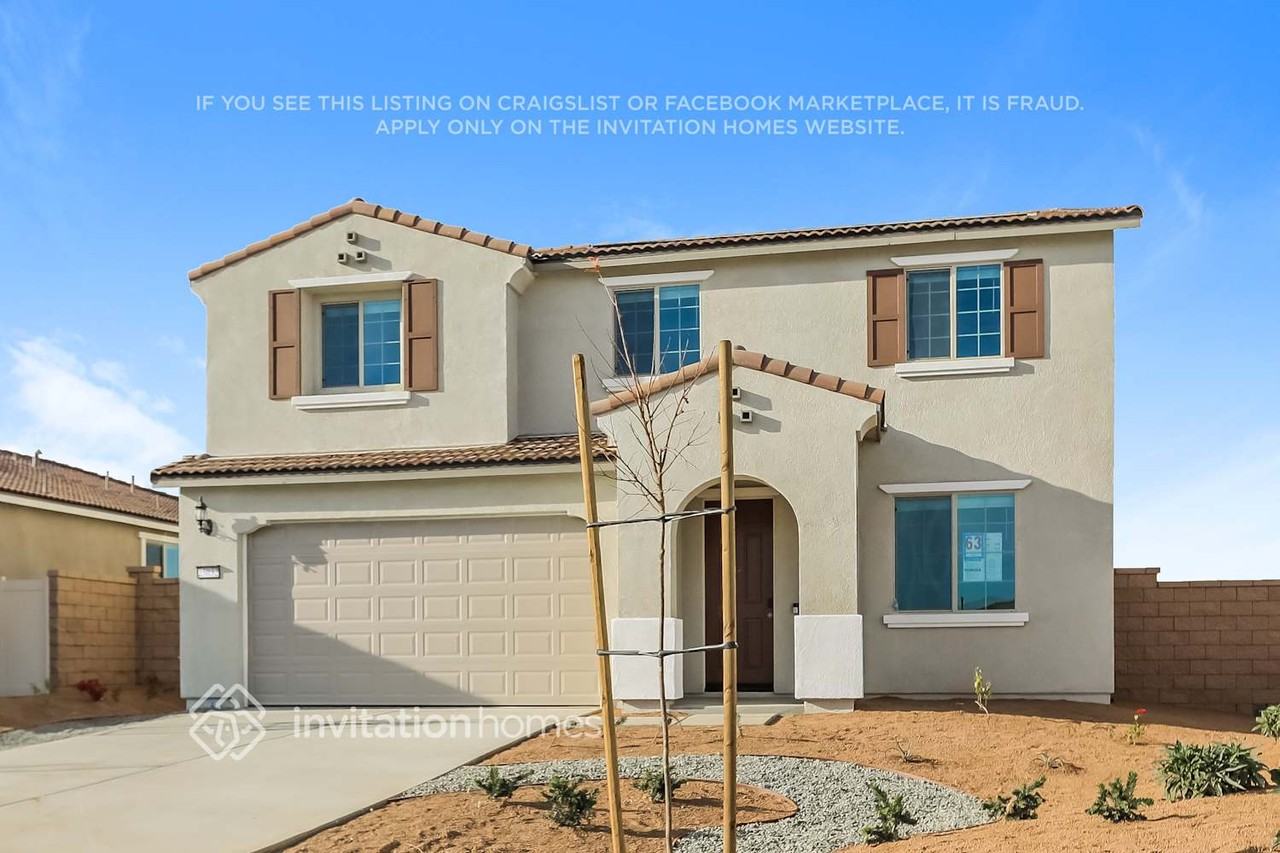 25032 Breccia Way - Photo 2 of 20