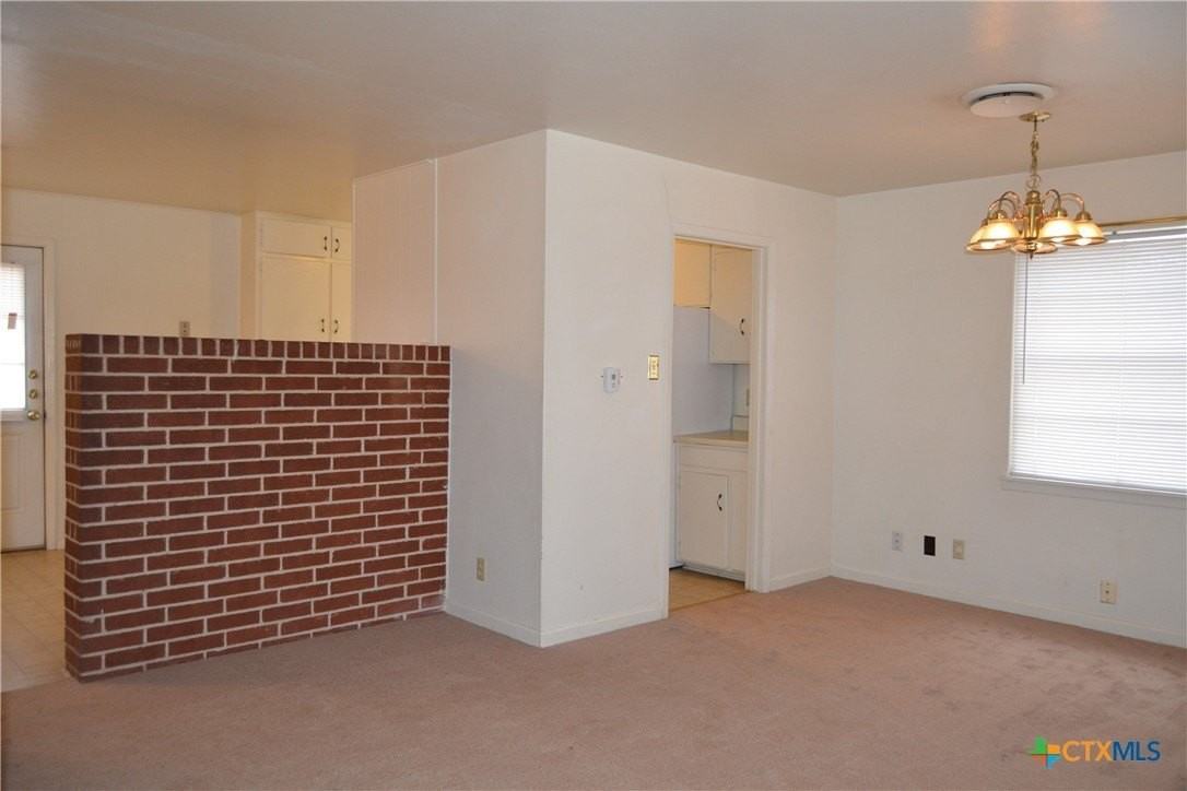 1323 Gardenia Ave - Photo 2 of 10