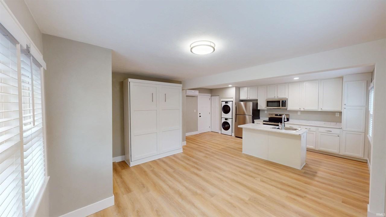 612 Clay St #A - Photo 5 of 16