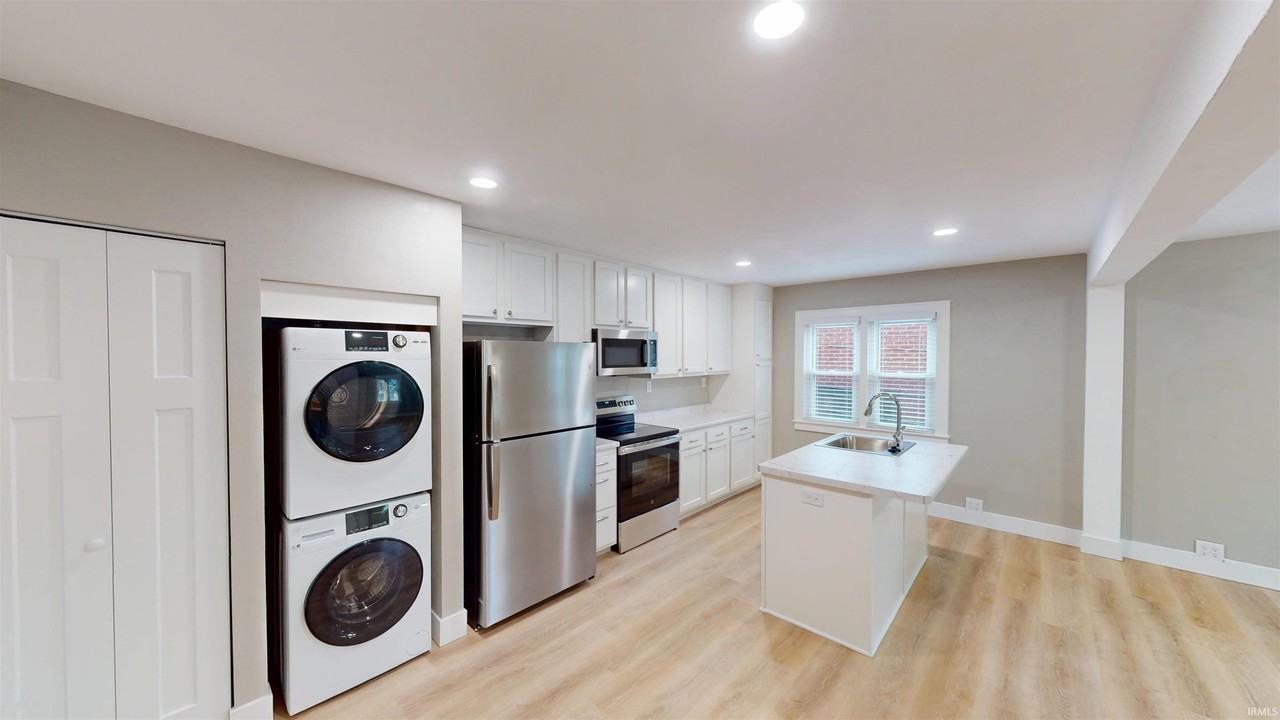 612 Clay St #A - Photo 7 of 16