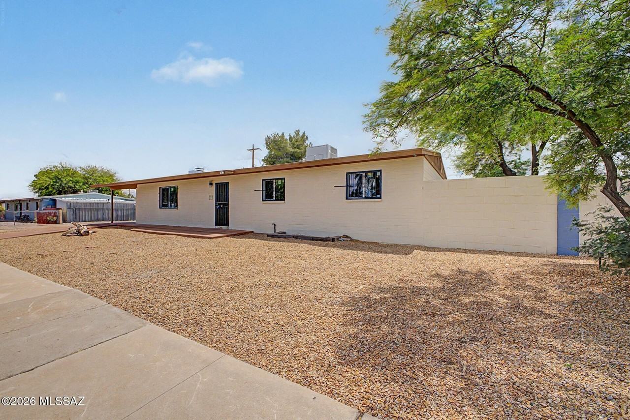 2625 W Oregon St