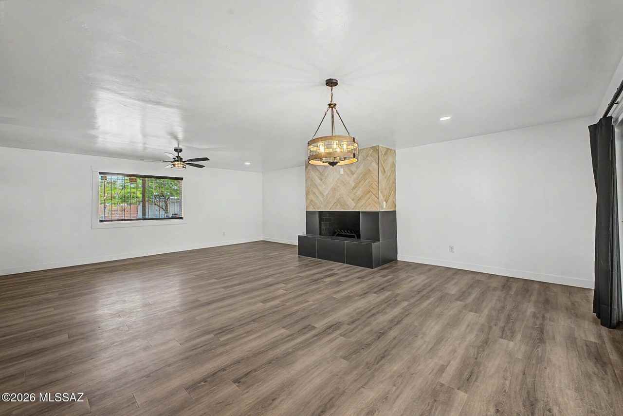 2625 W Oregon St - Photo 6 of 28