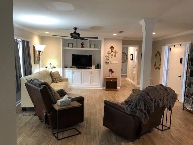 2832 Shamrock S - Photo 3 of 13