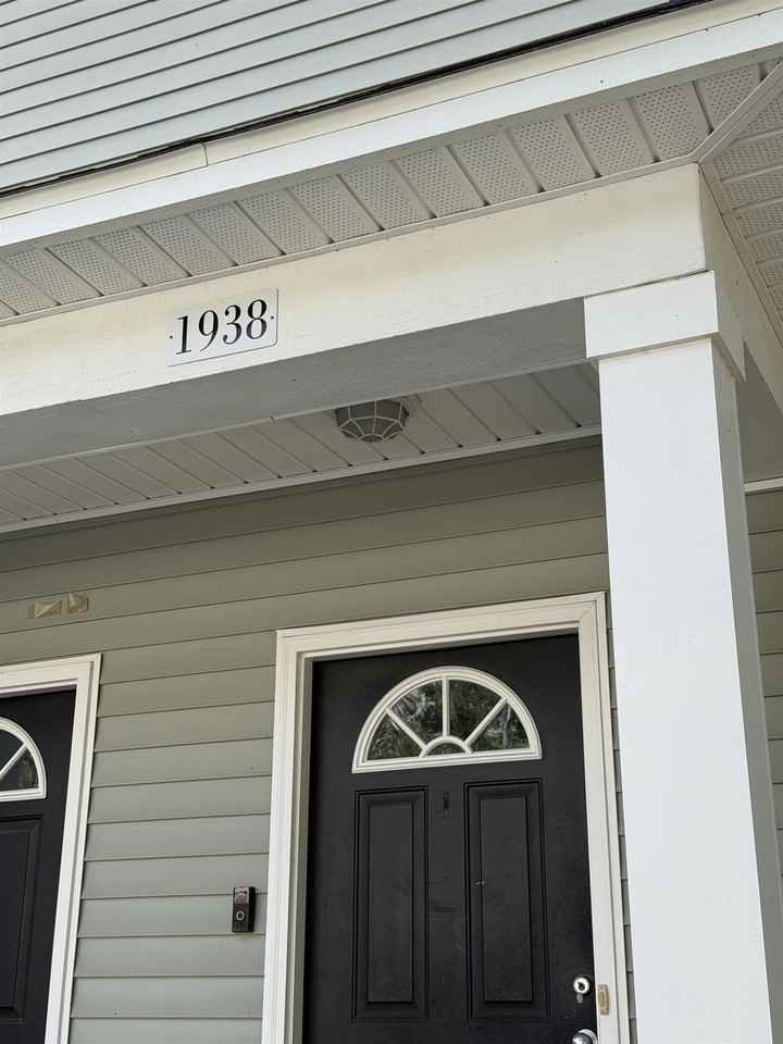 1938 Ann Arbor Ave - Photo 7 of 44