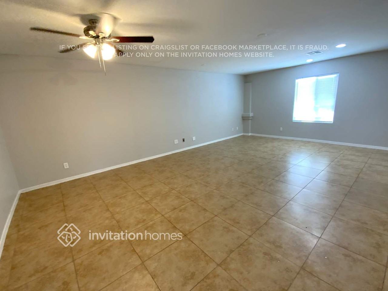 12621 N 37th Dr - Photo 2 of 11