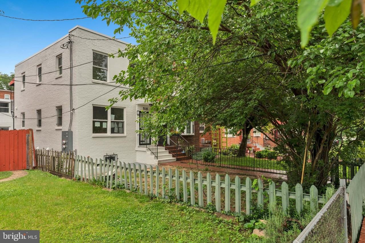 518 Oglethorpe St Ne - Photo 2 of 50