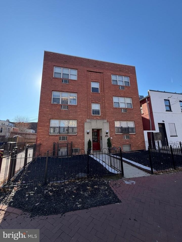 1010 P St Nw #3 - Photo 4 of 13