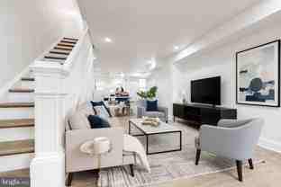 2320 W Lexington St - Photo 1 of 1