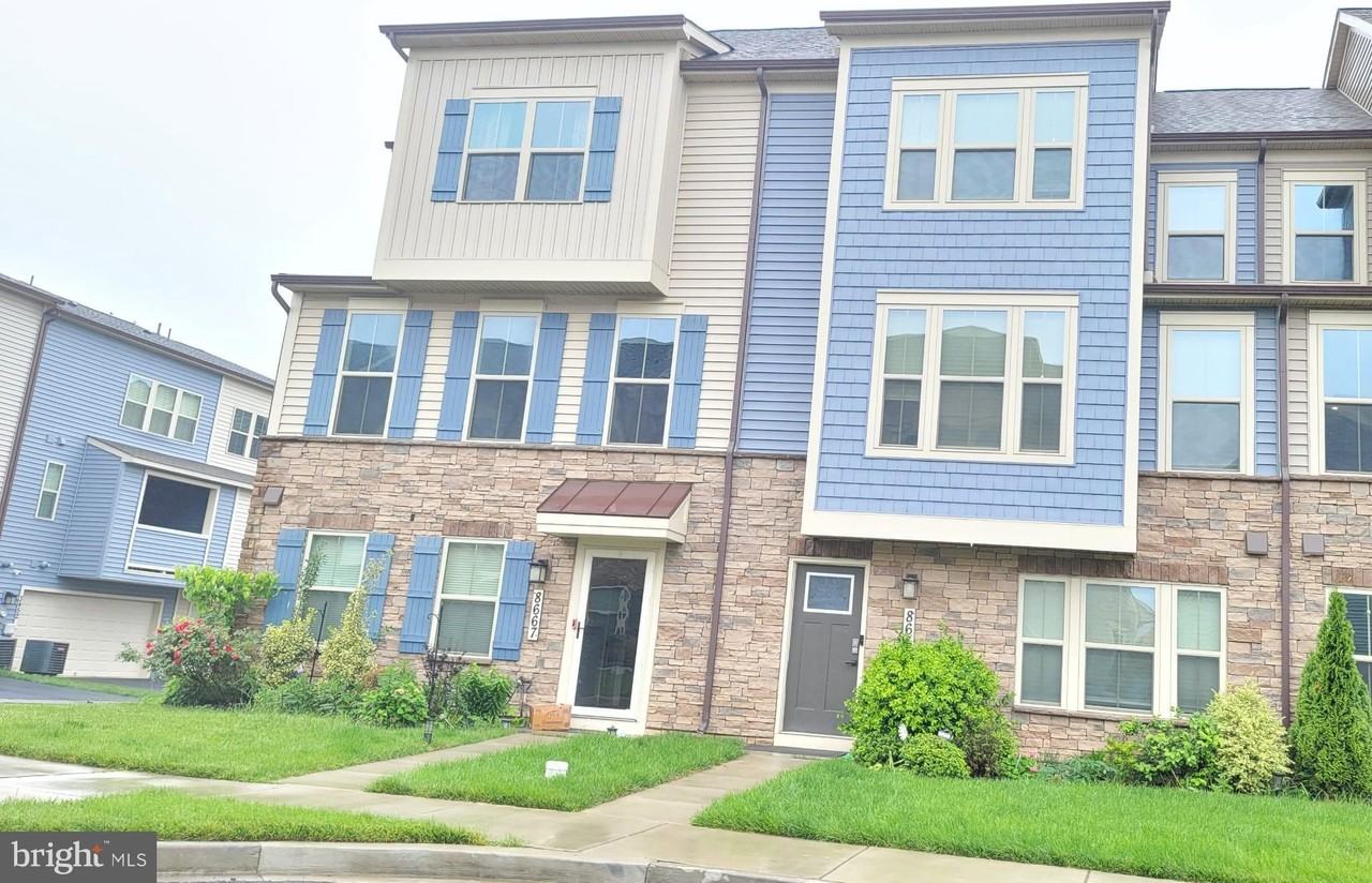 8667 Shady Pines Dr - Photo 2 of 24