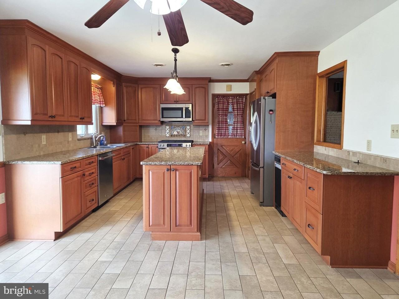 1549 Jarrettsville Rd - Photo 4 of 30
