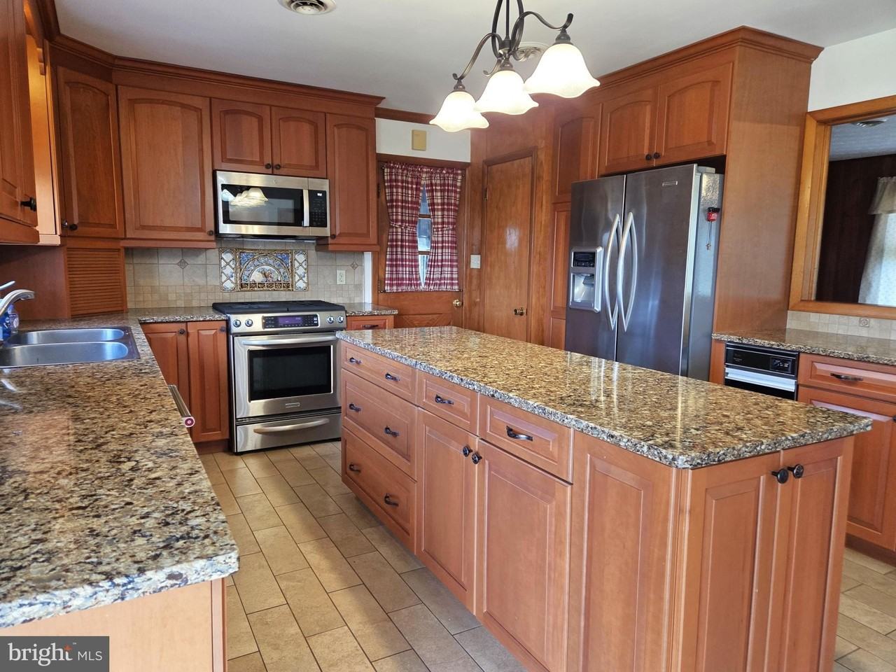 1549 Jarrettsville Rd - Photo 5 of 30