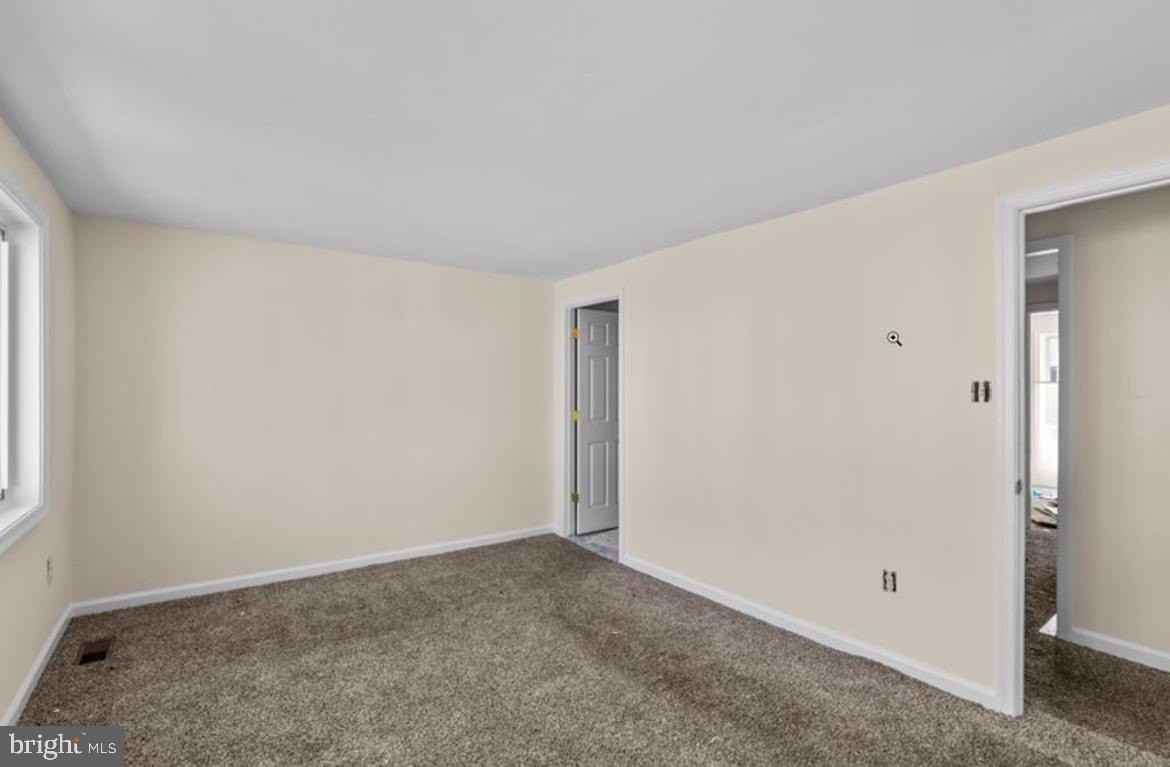 10289 Daystar Ct - Photo 4 of 17