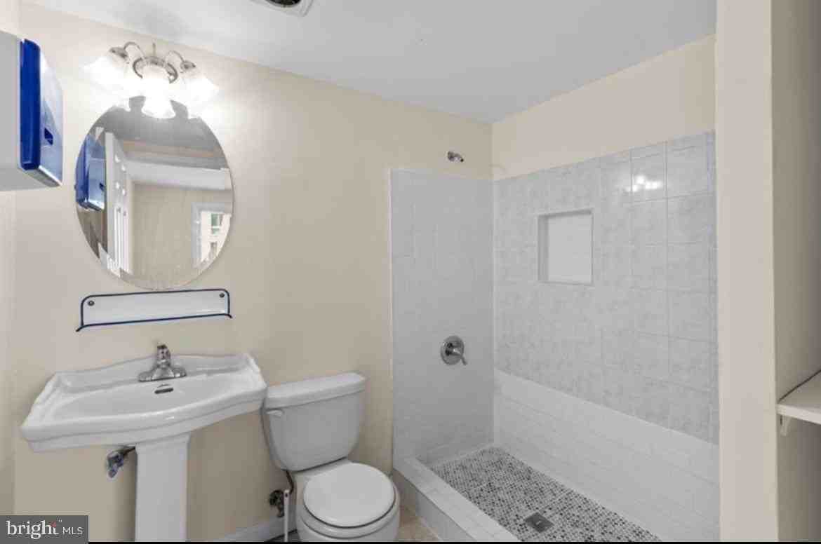 10289 Daystar Ct - Photo 5 of 17