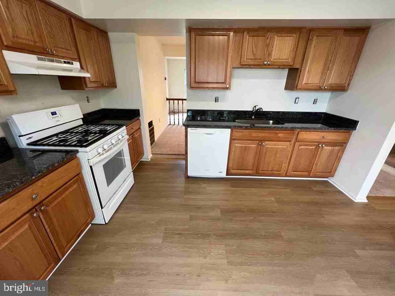 7520 Indian Hills Dr - Photo 4 of 21
