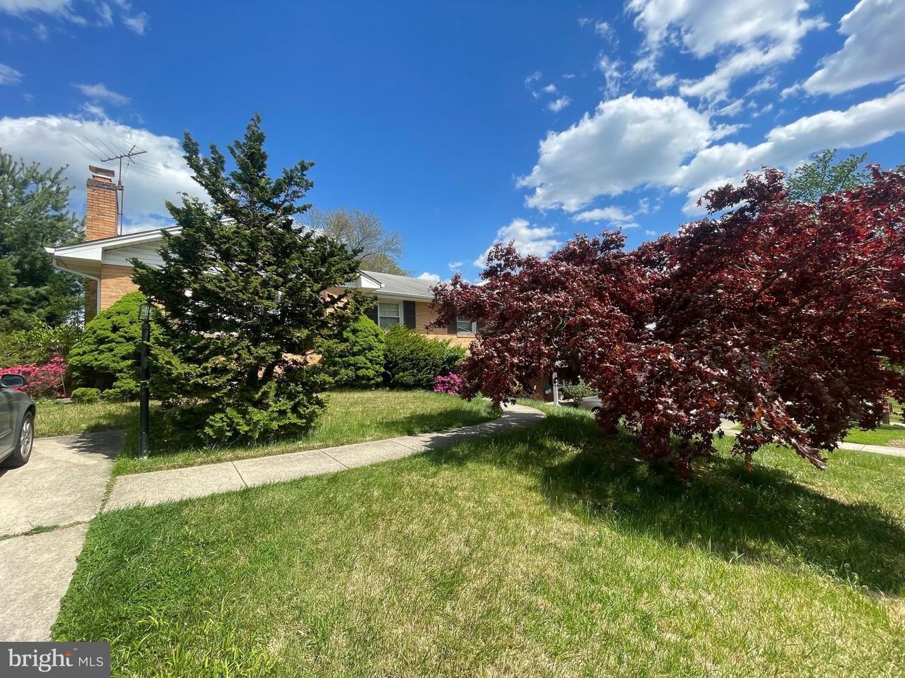 9221 Davidson St - Photo 2 of 24