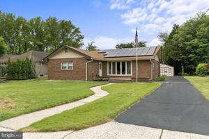 featured image of 819 Mercer St