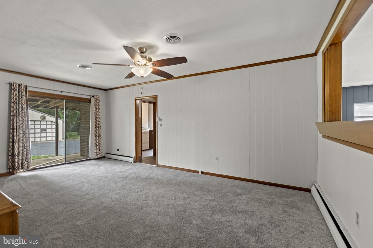 819 Mercer St - Photo 7 of 31