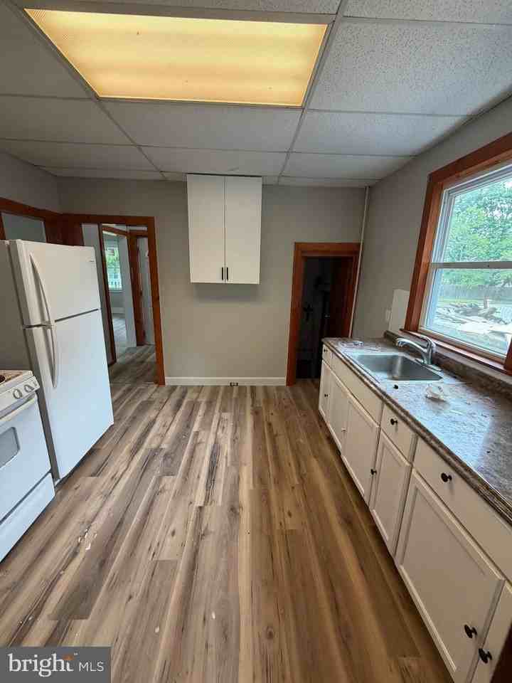 513 Madison Ave - Photo 5 of 8