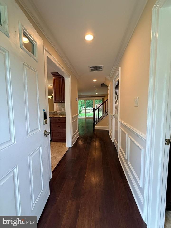 10 Devon Ct - Photo 2 of 50