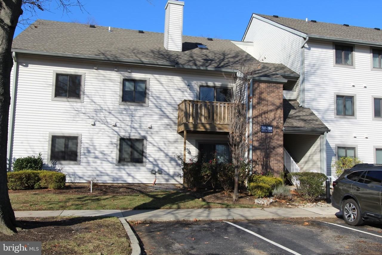 2002 Ravens Crest Dr - Photo 2 of 27