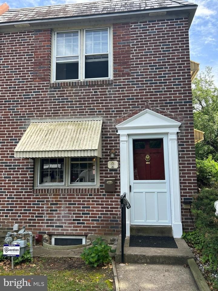 2 Winthrop Rd