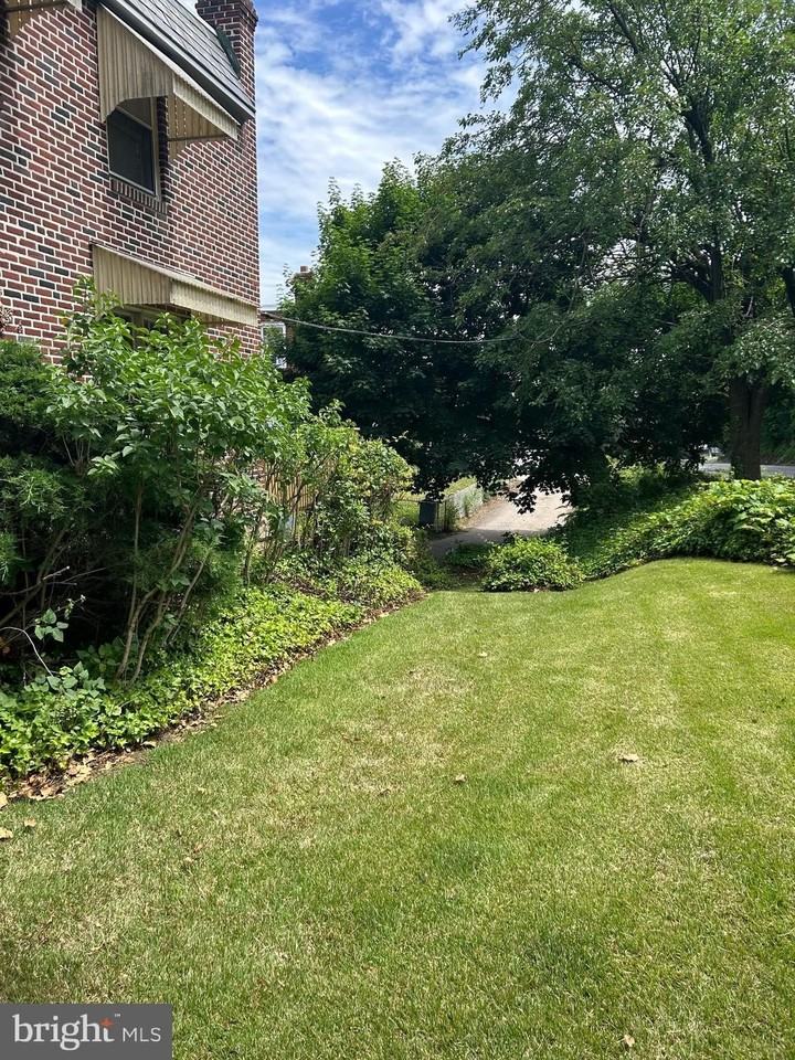 2 Winthrop Rd - Photo 2 of 11