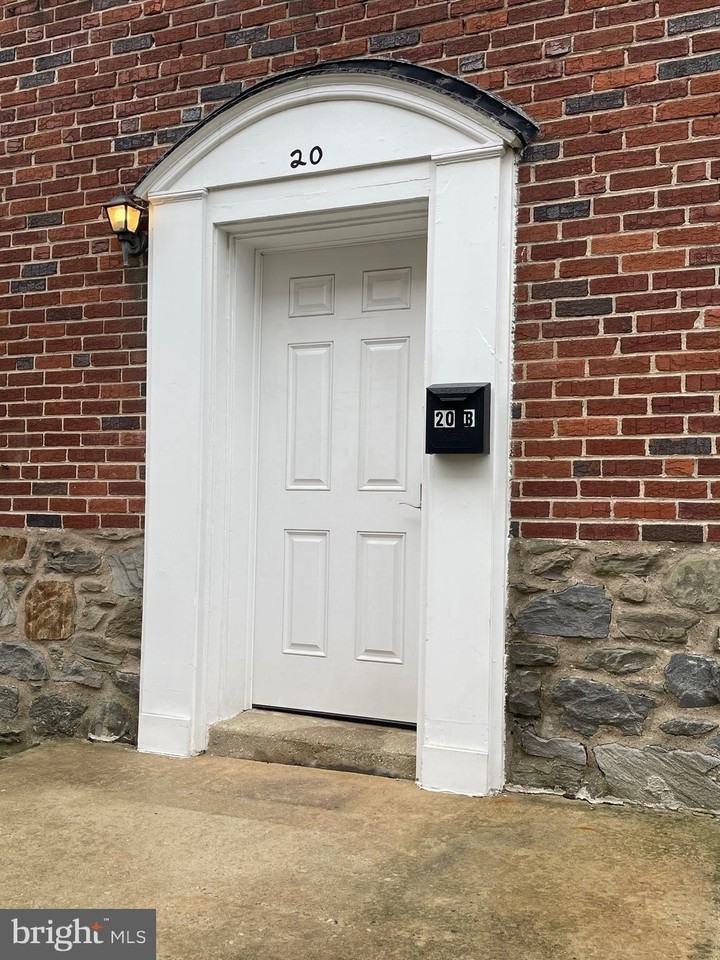 20 Greenhill Rd #B - Photo 2 of 22