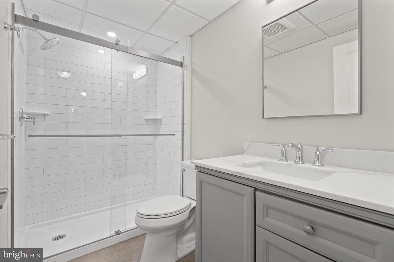 100 Windermere Ave #204 - Photo 2 of 8